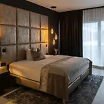 The Newsha Signature فندق 4*