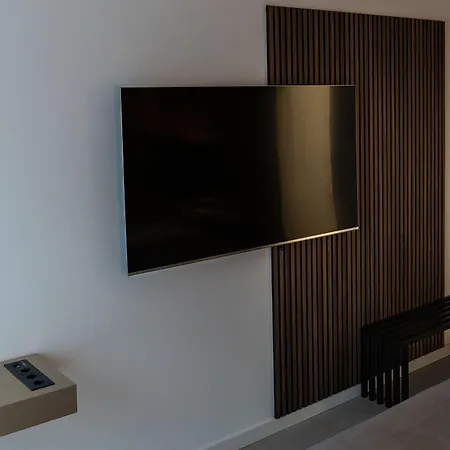 The Newsha Signature 4*