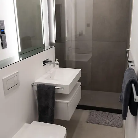 מלון Newsha Signature Muelheim 4*