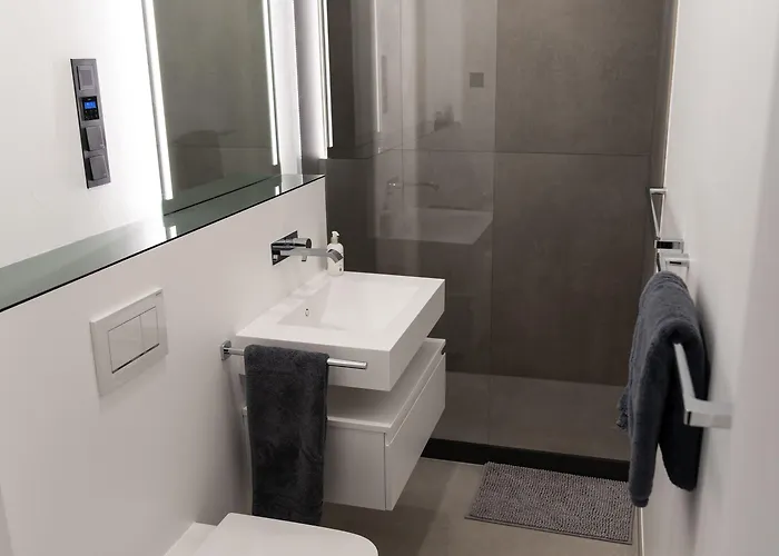 Hotel The Newsha Signature 4*